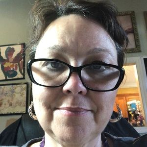 Meet your Posher, Suzanne